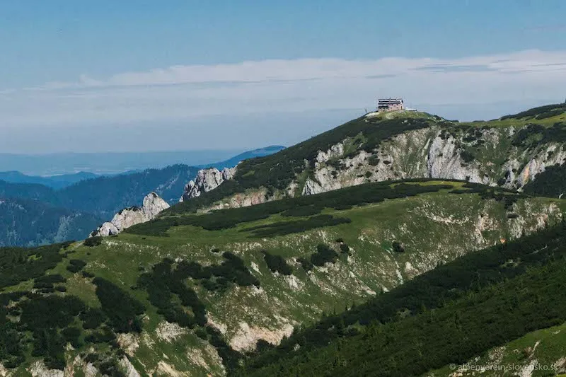 Informácie k otvoreniu horských chát v rakúskych Alpách
